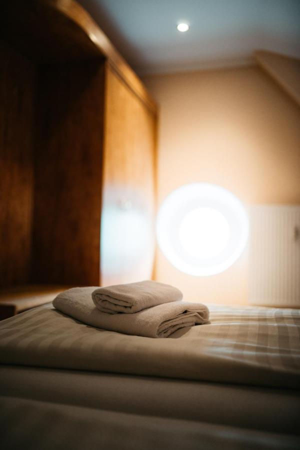 Hotel Am Bahnhof Weilburg Eksteriør billede