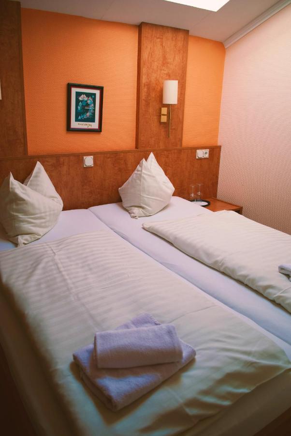 Hotel Am Bahnhof Weilburg Eksteriør billede