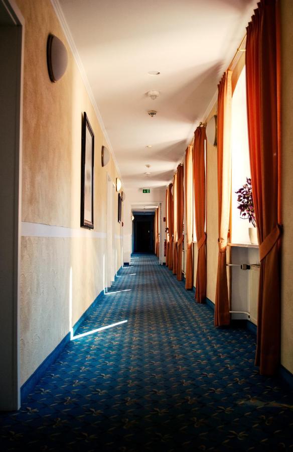 Hotel Am Bahnhof Weilburg Eksteriør billede